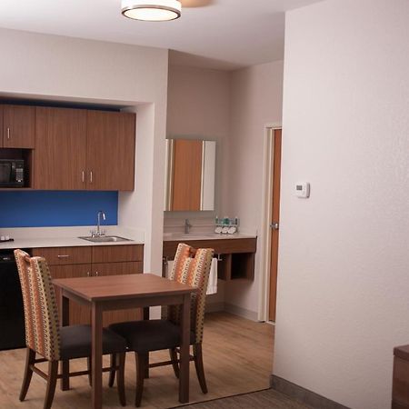 Holiday Inn Express & Suites Logan, An Ihg Hotel Eksteriør bilde