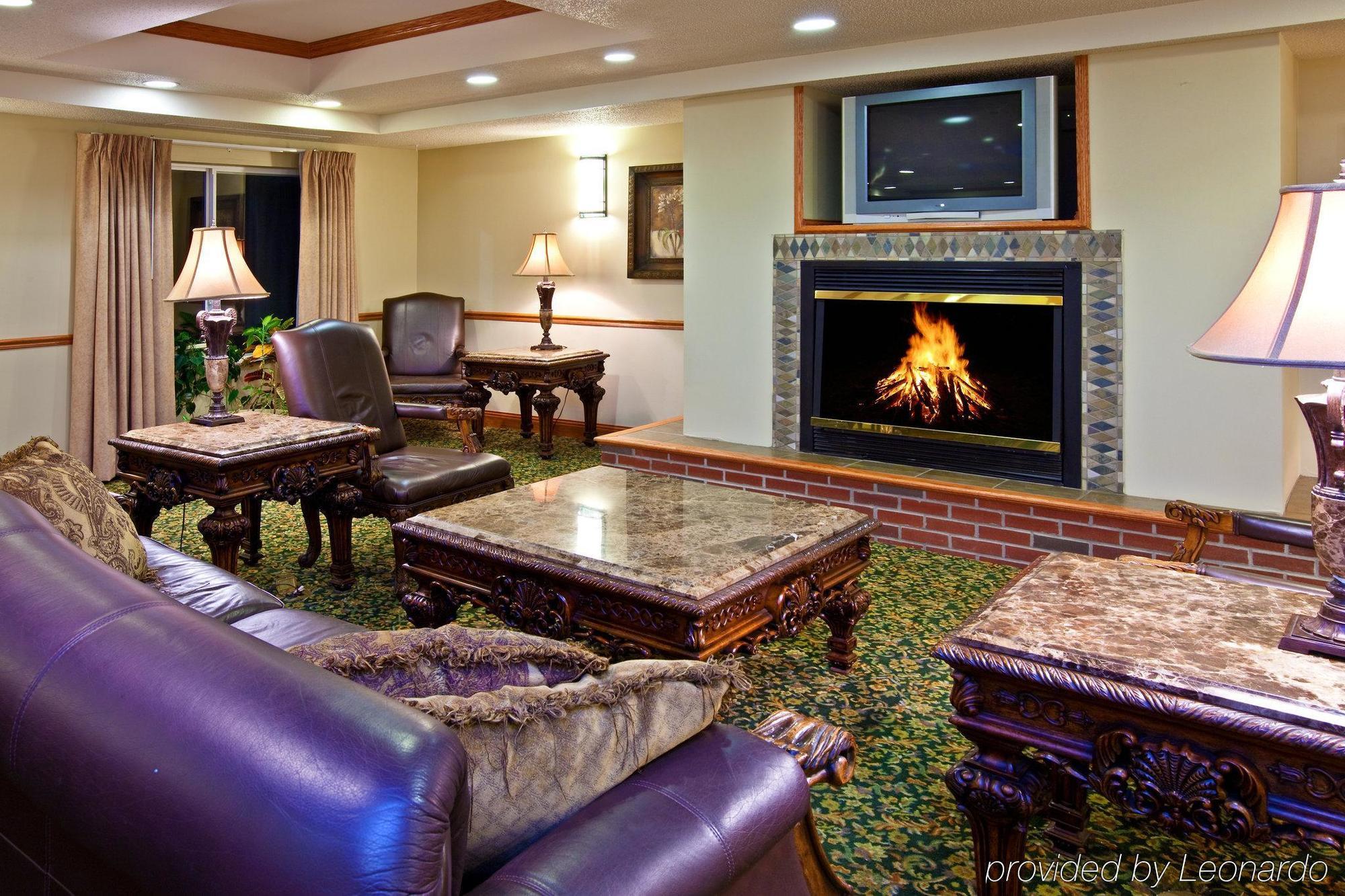 Holiday Inn Express & Suites Logan, An Ihg Hotel Interiør bilde