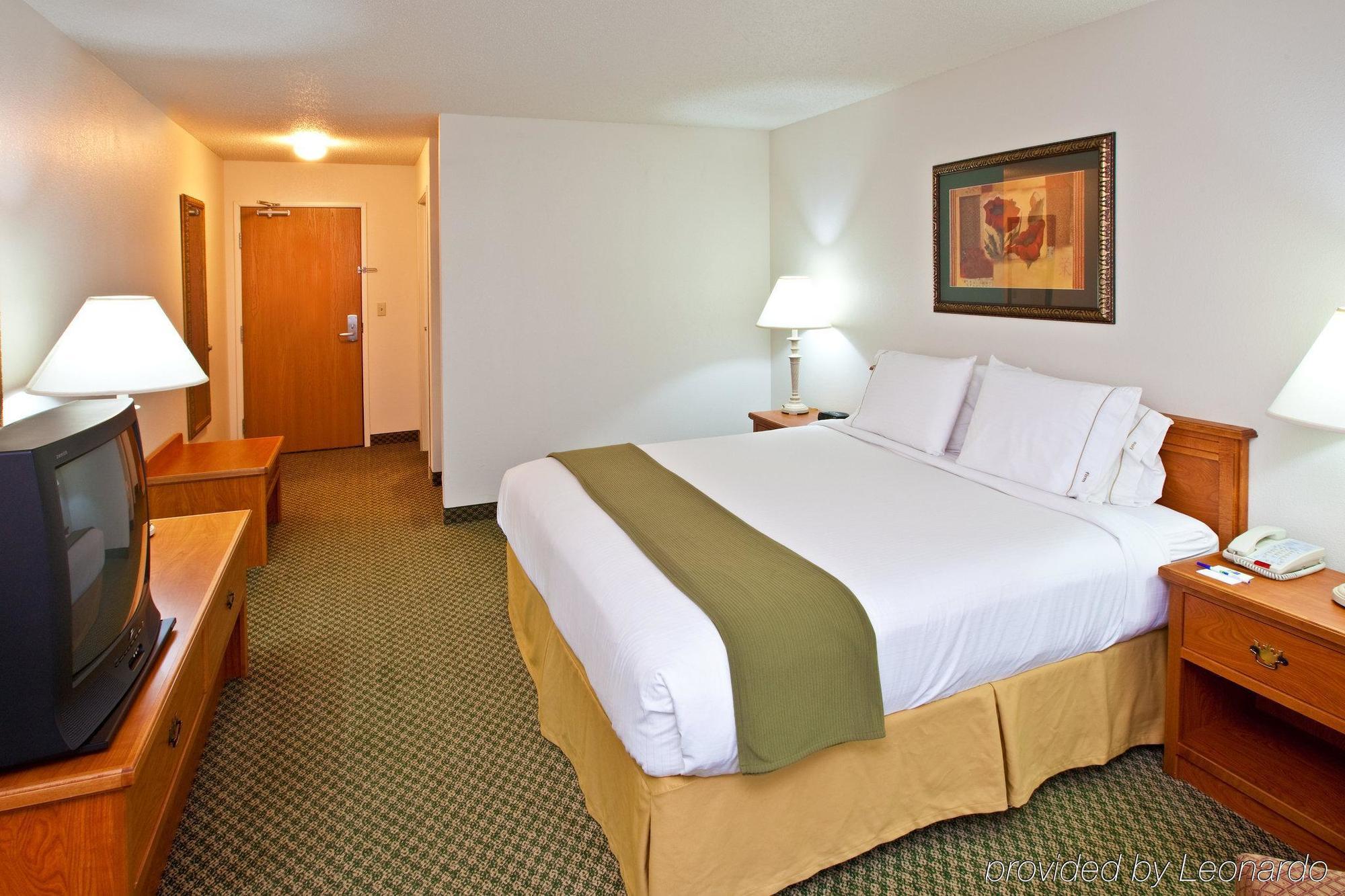 Holiday Inn Express & Suites Logan, An Ihg Hotel Rom bilde