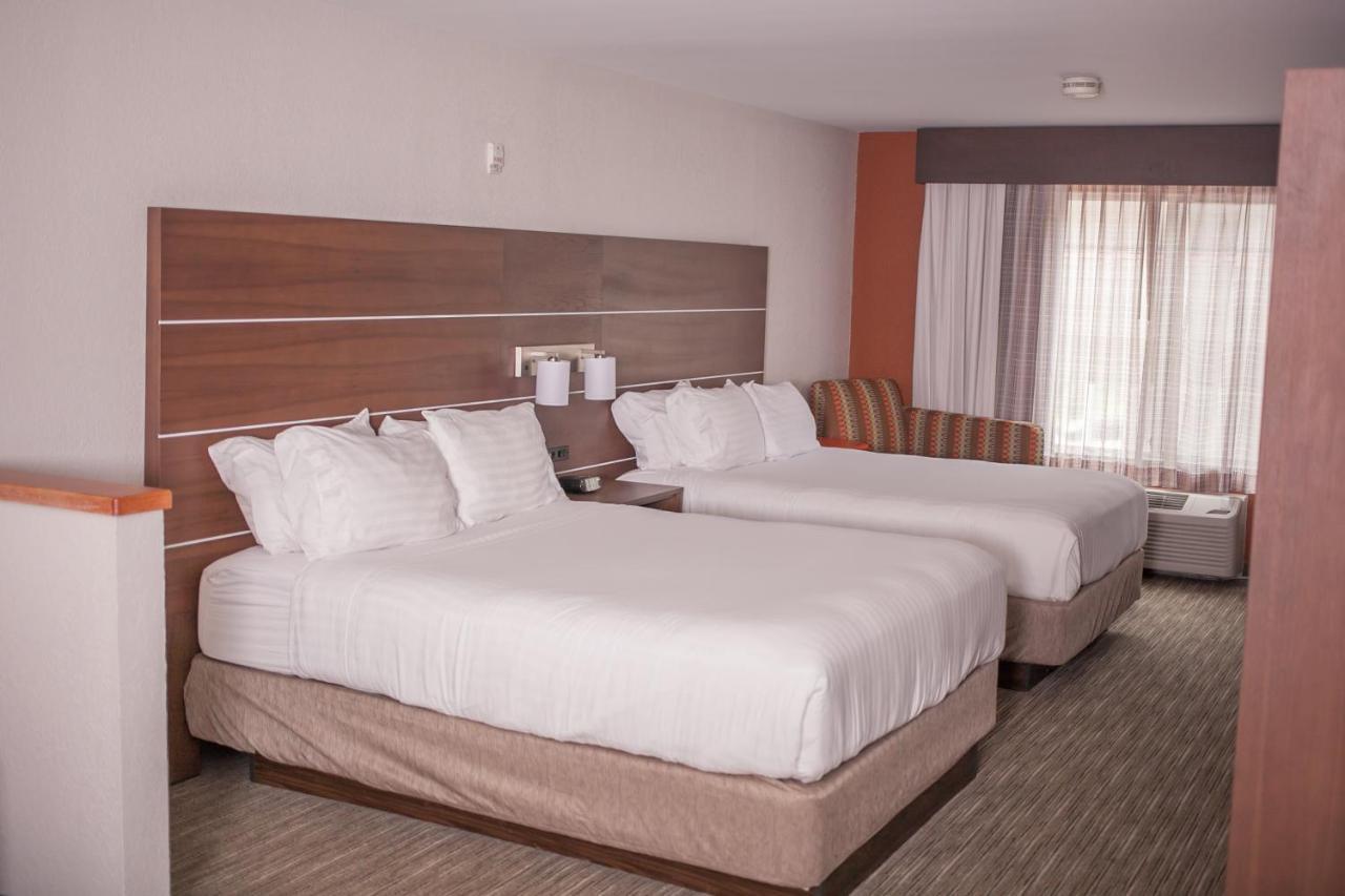 Holiday Inn Express & Suites Logan, An Ihg Hotel Eksteriør bilde